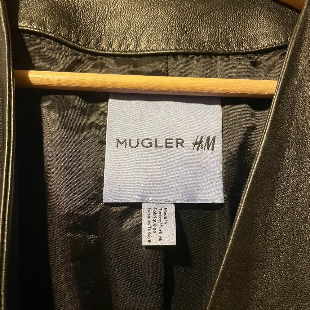 Mugler H&M Collab - Men's Defined-waist Leather Blazer  - Size 48R - Picture 3 of 8